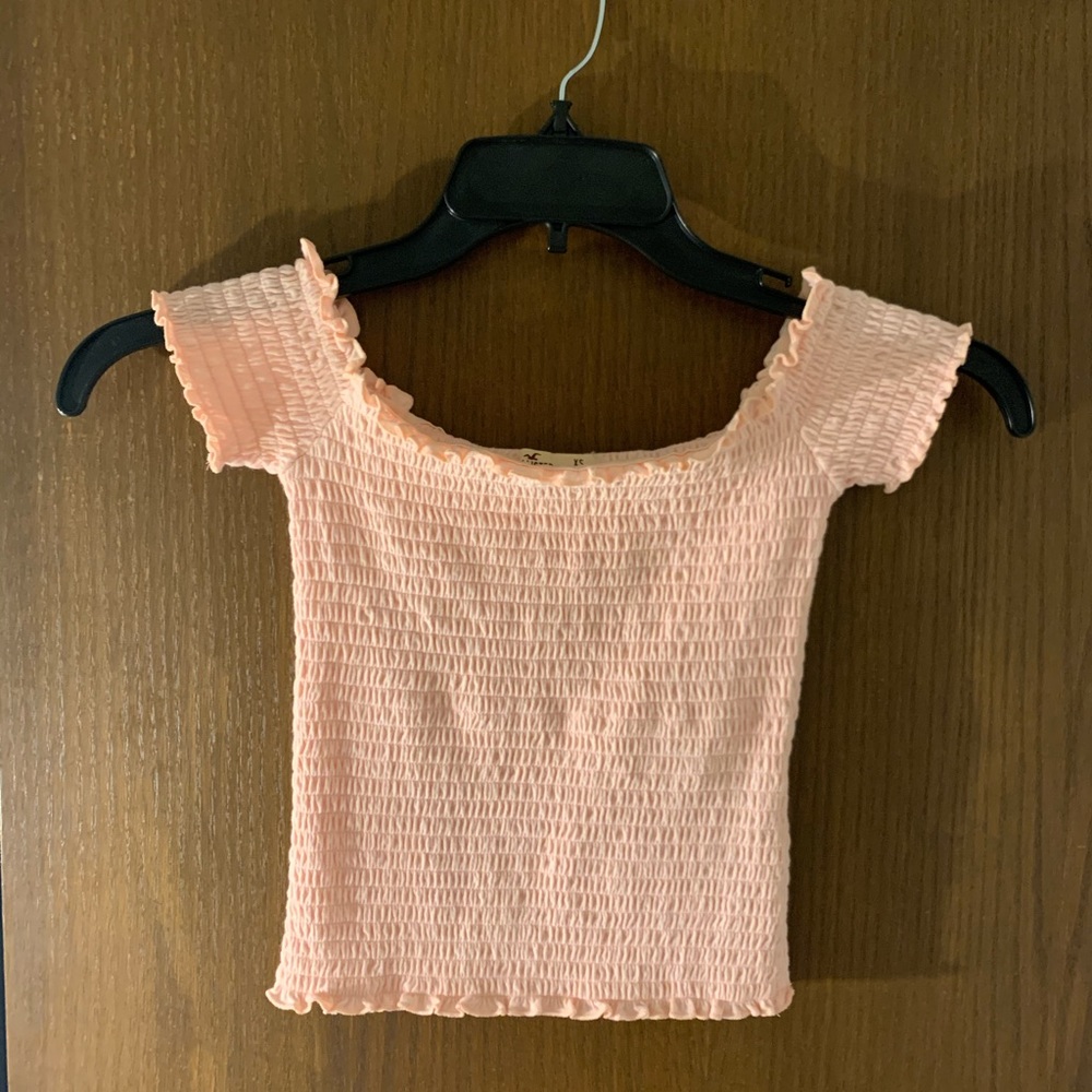 Off the shoulder Hollister top